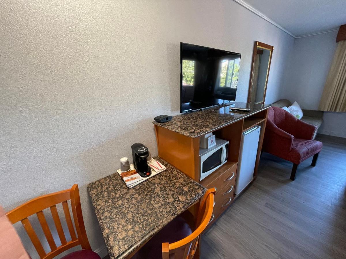 Motel Pacific