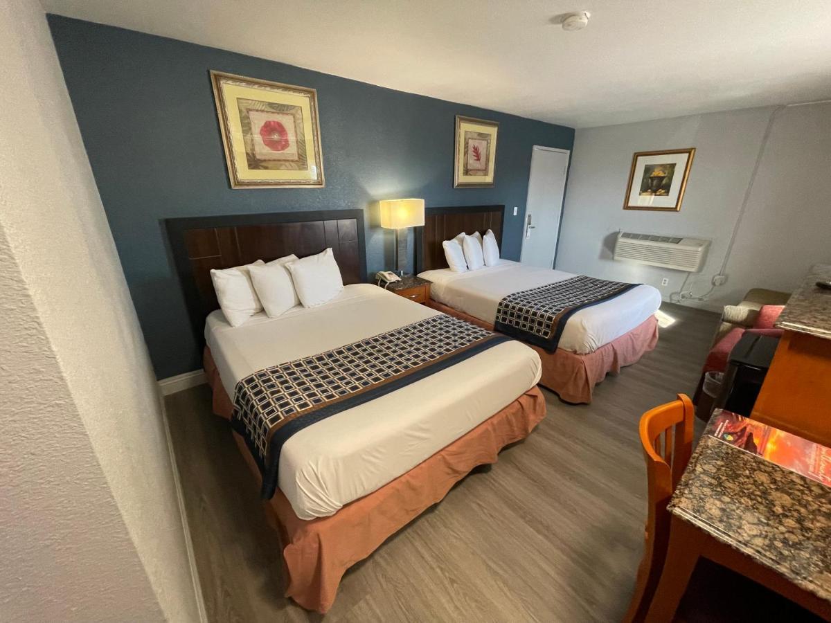 Pacific Motel